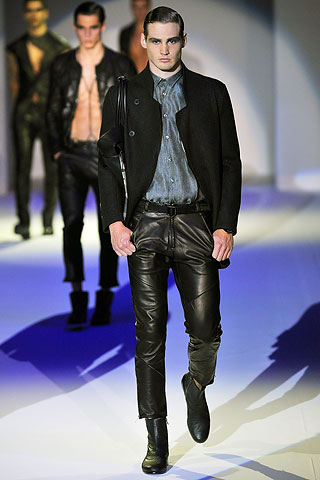 Emporio Armani / - 2011